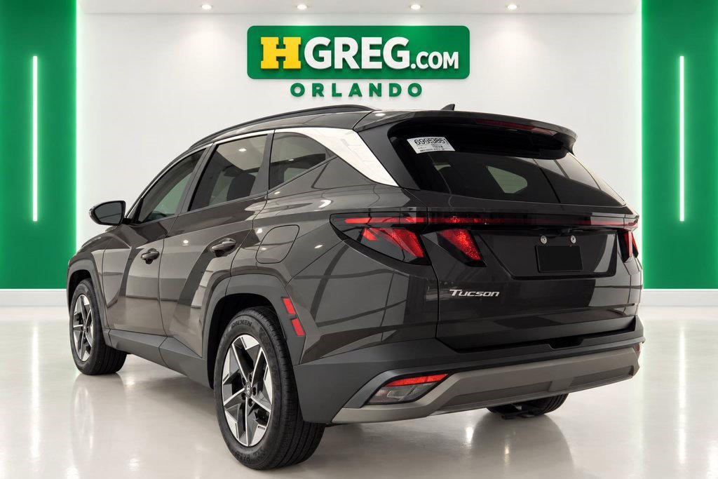 Used 2025 Hyundai Tucson SEL FWD image 2