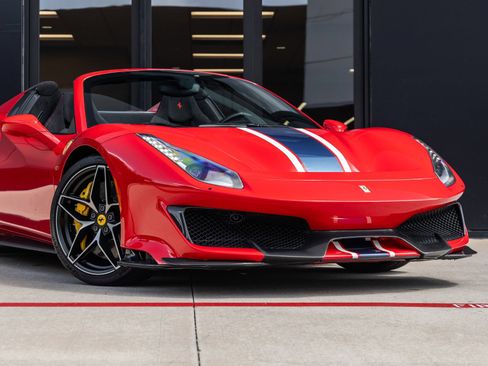 Used 2020 Ferrari 488 Pista Spider RWD image 6