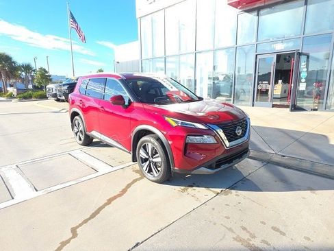 Used 2023 Nissan Rogue SL w/ SL Premium Package image 3
