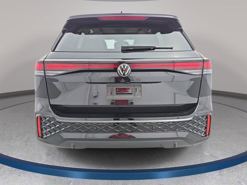 New 2026 Volkswagen Tiguan SE R-Line FWD image 6