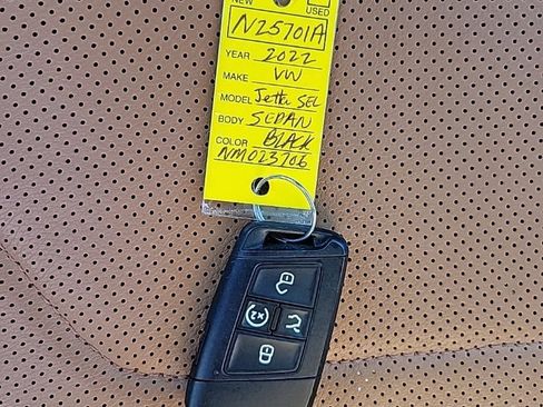 Certified 2022 Volkswagen Jetta SEL FWD image 36