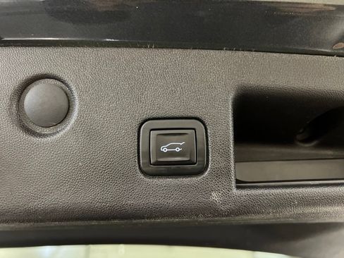 Used 2018 Chevrolet Equinox LT AWD/4WD image 28