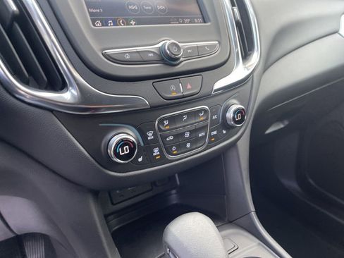 Used 2024 Chevrolet Equinox LT AWD/4WD image 15