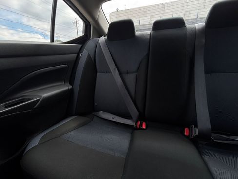 Used 2025 Nissan Versa SV FWD image 38