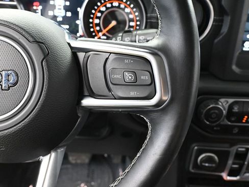 Used 2018 Jeep Wrangler Unlimited Sahara image 30