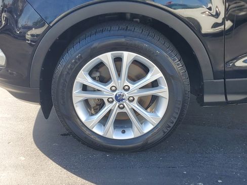 Used 2018 Ford Escape SE image 9