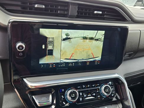 Certified 2025 GMC Sierra 1500 Denali w/ Technology Package RWD image 12