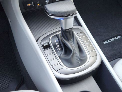 New 2026 Hyundai Kona SE FWD image 18