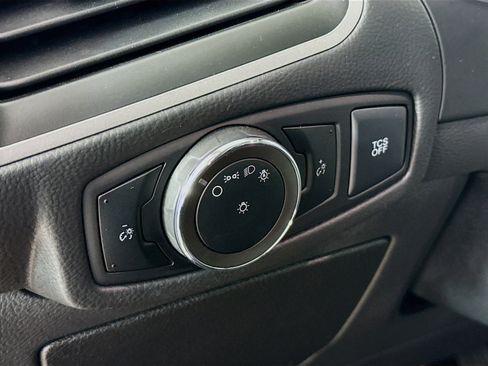 Used 2024 Ford Edge SEL image 9