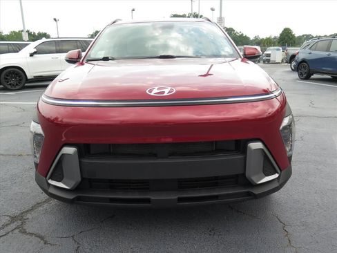 Used 2025 Hyundai Kona SEL FWD image 9