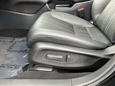 Certified 2024 Honda HR-V EX-L image 17