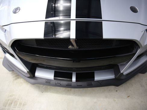 Used 2021 Ford Mustang Shelby GT500 w/ Carbon Fiber Track Pack RWD image 24