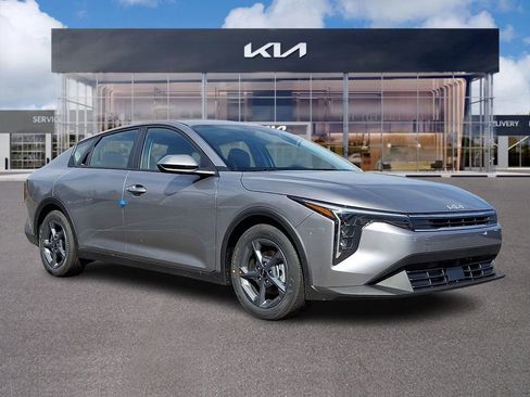 New 2026 Kia K4 LXS image 1