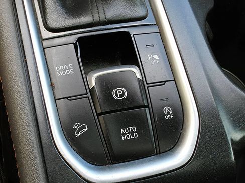 Used 2020 Hyundai Santa Fe SEL w/ Convenience + Premium Package AWD/4WD image 27