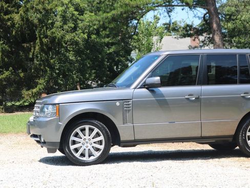 Used 2011 Land Rover Range Rover Supercharged AWD/4WD image 6