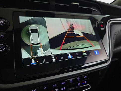 Used 2023 Chevrolet Bolt EUV Premier w/ Sun & Sound Package FWD image 24