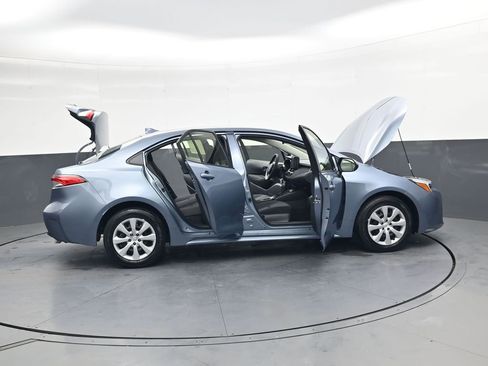 Used 2025 Toyota Corolla LE image 44