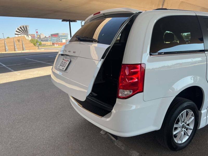 Used 2018 Dodge Grand Caravan SXT FWD image 64