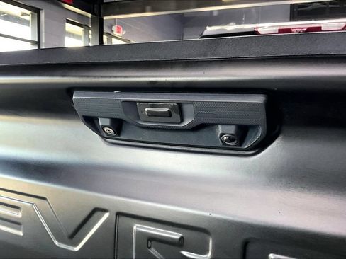 Used 2023 Chevrolet Silverado 1500 ZR2 w/ Technology Package AWD/4WD image 25