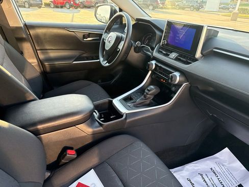 Certified 2024 Toyota RAV4 XLE AWD/4WD image 21