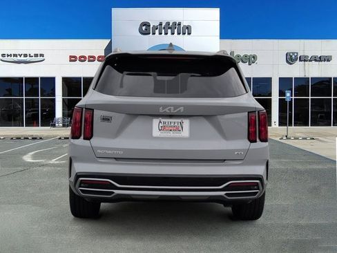 Used 2023 Kia Sorento SX image 8