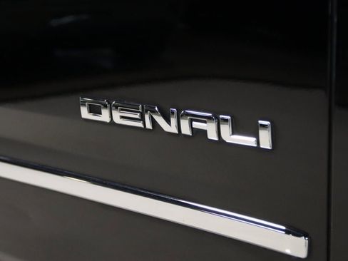 Used 2019 GMC Yukon Denali image 11
