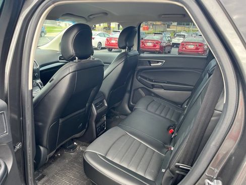Used 2017 Ford Edge SEL w/ Equipment Group 201A AWD/4WD image 24