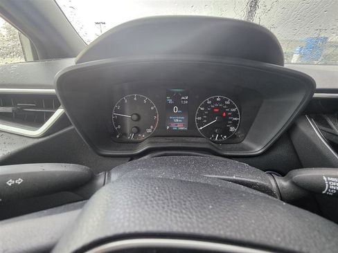 Used 2023 Toyota Corolla SE image 5