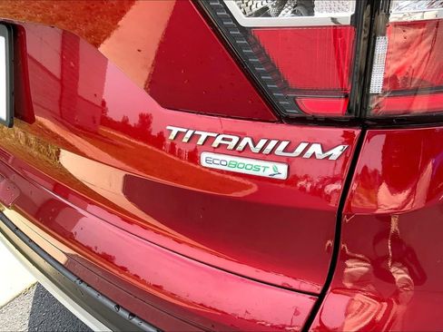 Used 2018 Ford Escape Titanium FWD image 4
