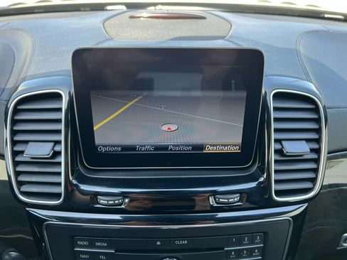 Used 2019 Mercedes-Benz GLS 550 4MATIC image 17