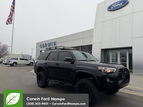 Used 2023 Toyota 4Runner SR5 Premium image 1