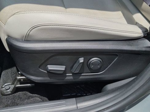 Used 2024 Hyundai Tucson Limited FWD image 17