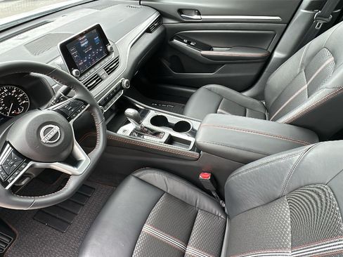 Certified 2024 Nissan Altima 2.5 SR FWD image 21