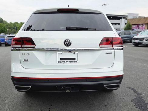 Certified 2023 Volkswagen Atlas SE w/ Panoramic Sunroof Package AWD/4WD image 4