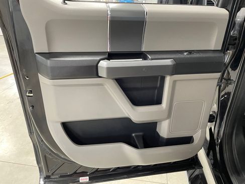 Used 2017 Ford F150 XLT w/ Equipment Group 302A Luxury image 17