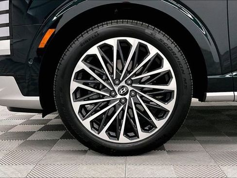 Used 2026 Hyundai Palisade Calligraphy FWD image 9