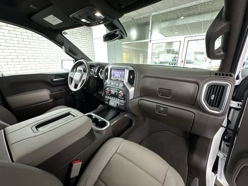 Used 2021 GMC Sierra 1500 SLT w/ SLT Premium Plus Package AWD/4WD image 28