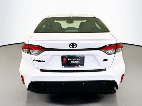 Used 2025 Toyota Corolla SE image 6