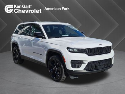 Used 2023 Jeep Grand Cherokee Altitude