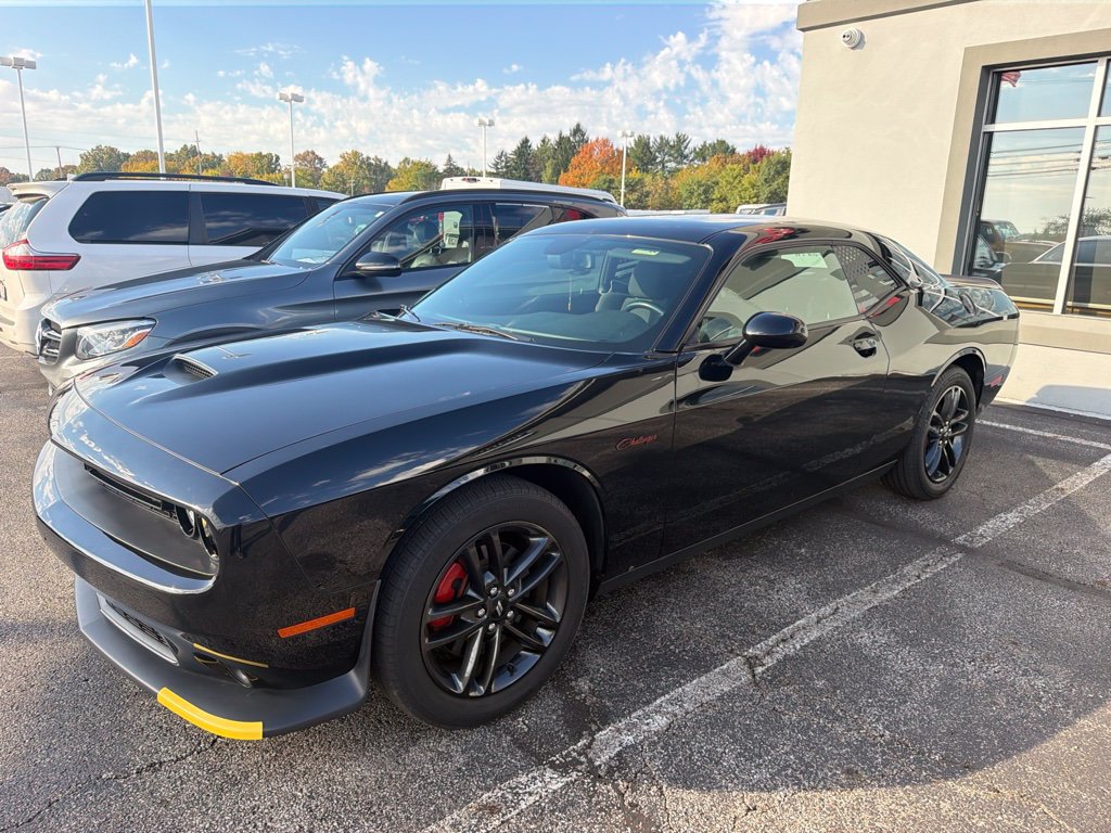 Used 2019 Dodge Challenger GT w/ Blacktop Package AWD/4WD image 3