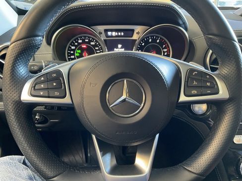 Used 2017 Mercedes-Benz SL 550 image 12