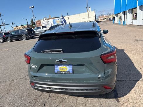 New 2026 Chevrolet Trax LT w/ Midnight Edition image 10