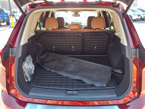 Certified 2025 Nissan Rogue Platinum w/ Tech Package image 25