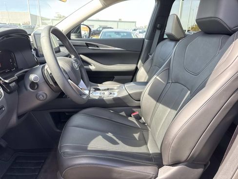 Certified 2025 INFINITI QX60 Luxe image 19