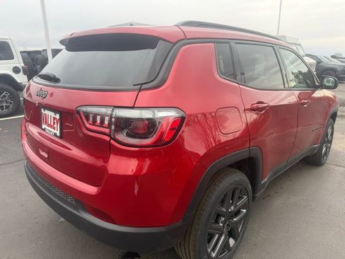 New 2026 Jeep Compass Latitude image 3