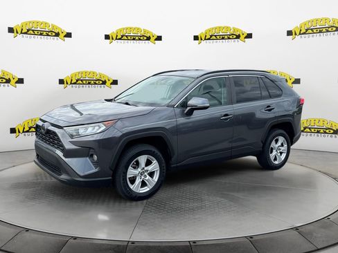Used 2020 Toyota RAV4 XLE image 1