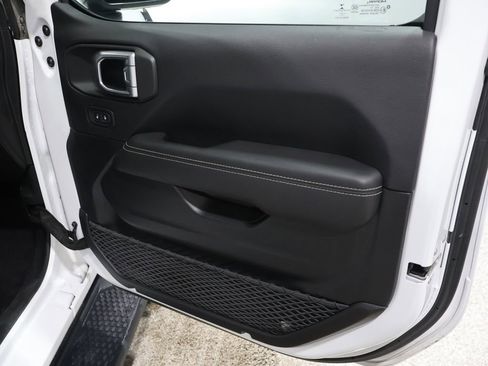 Used 2021 Jeep Wrangler Unlimited Sahara w/ Cold Weather Group image 25