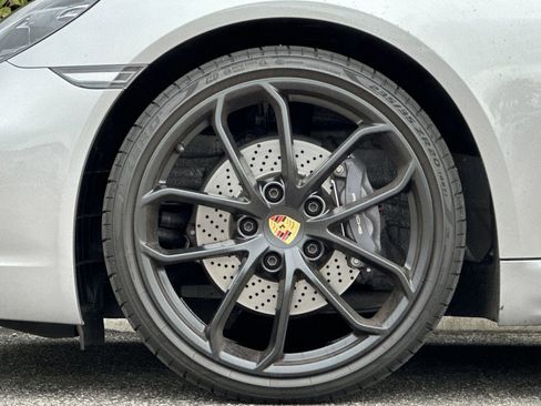 Used 2025 Porsche 718 Cayman image 27