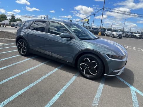 Certified 2024 Hyundai Ioniq 5 SE RWD image 7