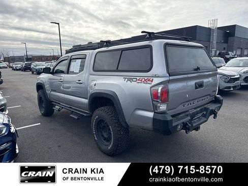Used 2021 Toyota Tacoma TRD Off-Road image 3